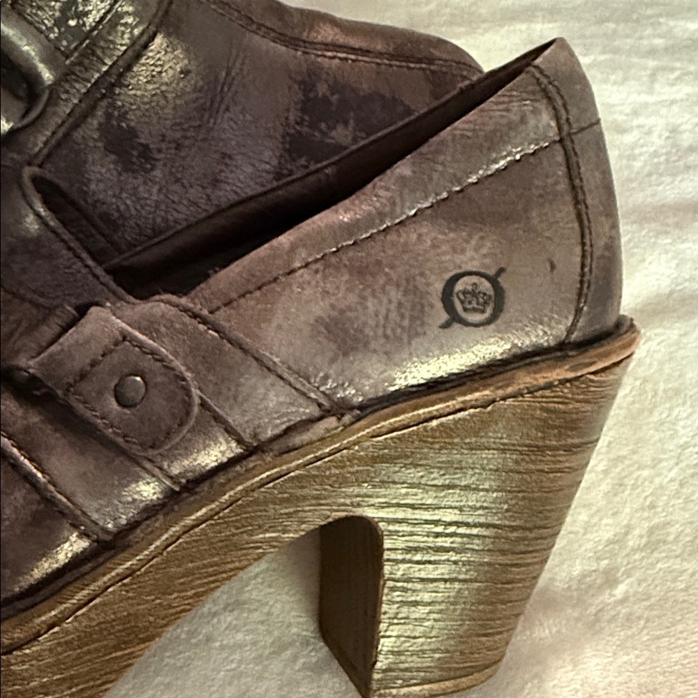 Born Metallic Gray Haddon Clog 🗝️ - Picture 2 of 6